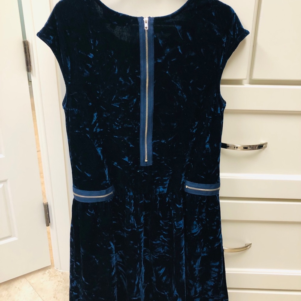 PERFECT HOLIDAY DRESS - Picture 2 of 2